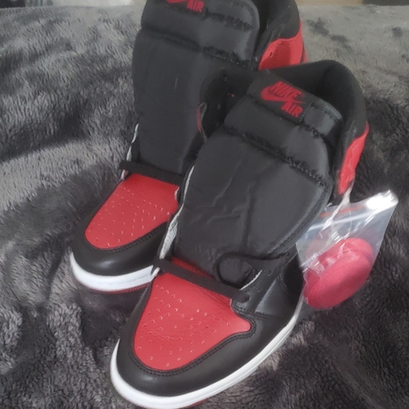 AJ1s - Picture 6 of 6